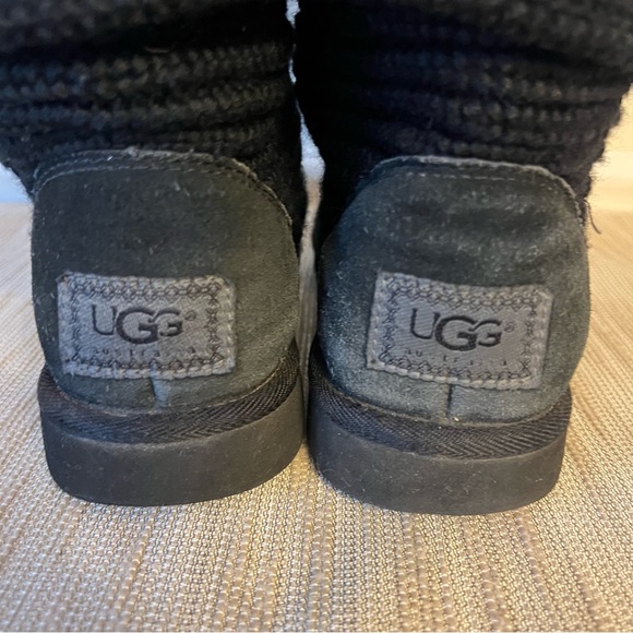 Ugg Classic Cardi Black sweater boots Women’s Sz 7 - Picture 15 of 16